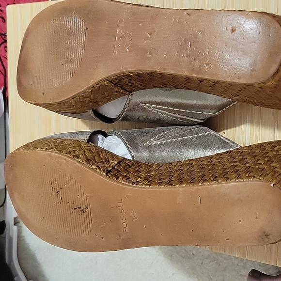 Fossil Maddox Wedge Heels sandals antique gold Sz 8.5 - Picture 5 of 5